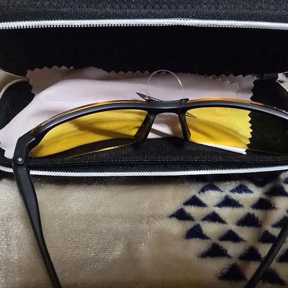 Yakimoto Unisex Yellow Sunglasses NWT. - Picture 8 of 12